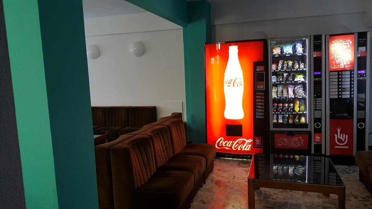 Hostal Rosi Laredo Exteriör bild