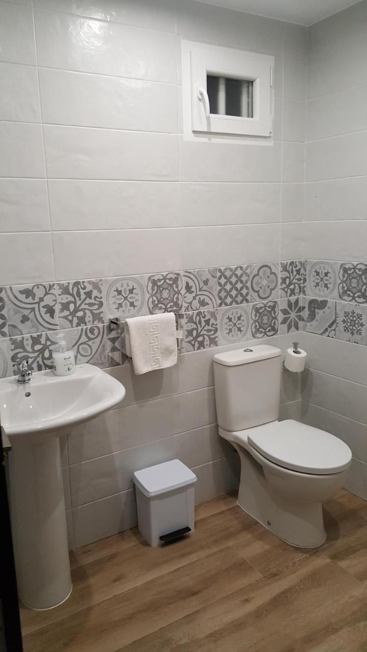 Hostal Rosi Laredo Exteriör bild