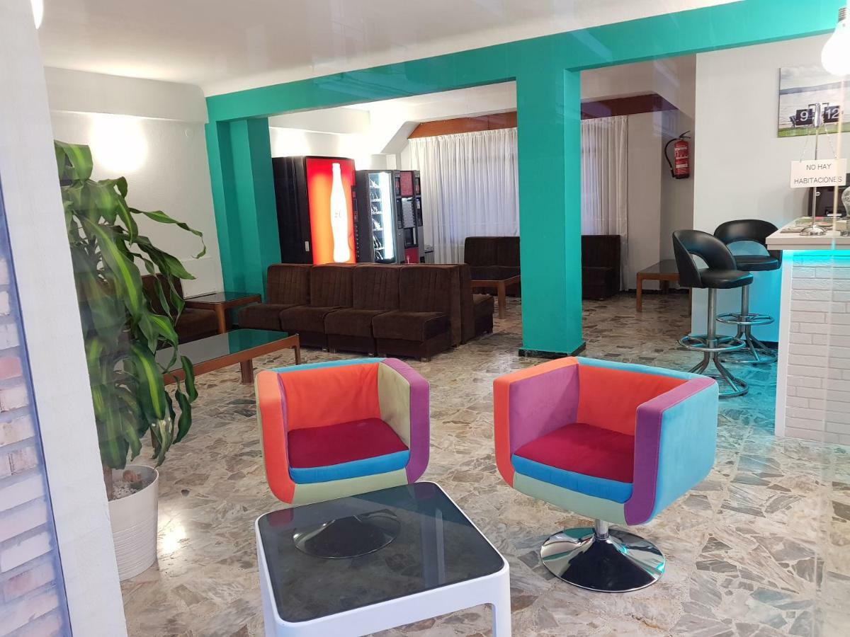Hostal Rosi Laredo Exteriör bild